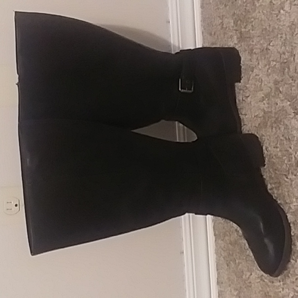 Black Boots